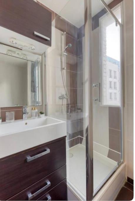 L'Ideal A 2 Pas De Paris Et Du Metro Dhhimmo วองว์ส ภายนอก รูปภาพ